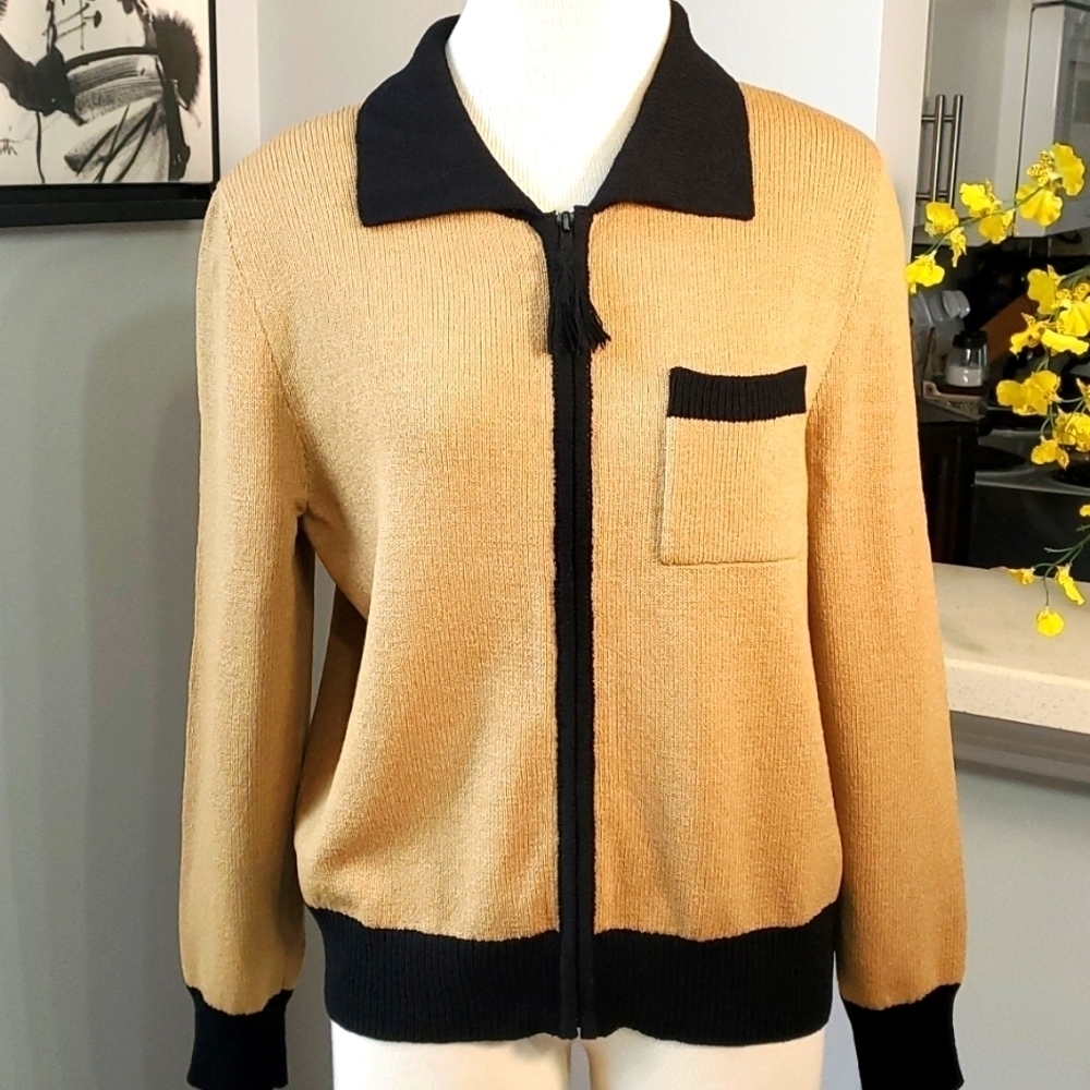 Nina Raynor, Delray‎ Beach, vintage gold/black sweater. Size medium. Zipp…